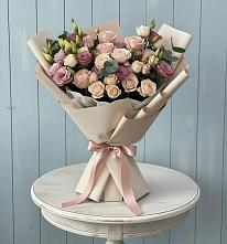 Букет цветов из:  Розы и Лизиантусы в Барсуках