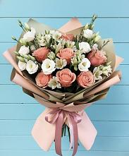 Букет цветов из:  Розы, Альстромерии и Лизиантусы в Барсуках