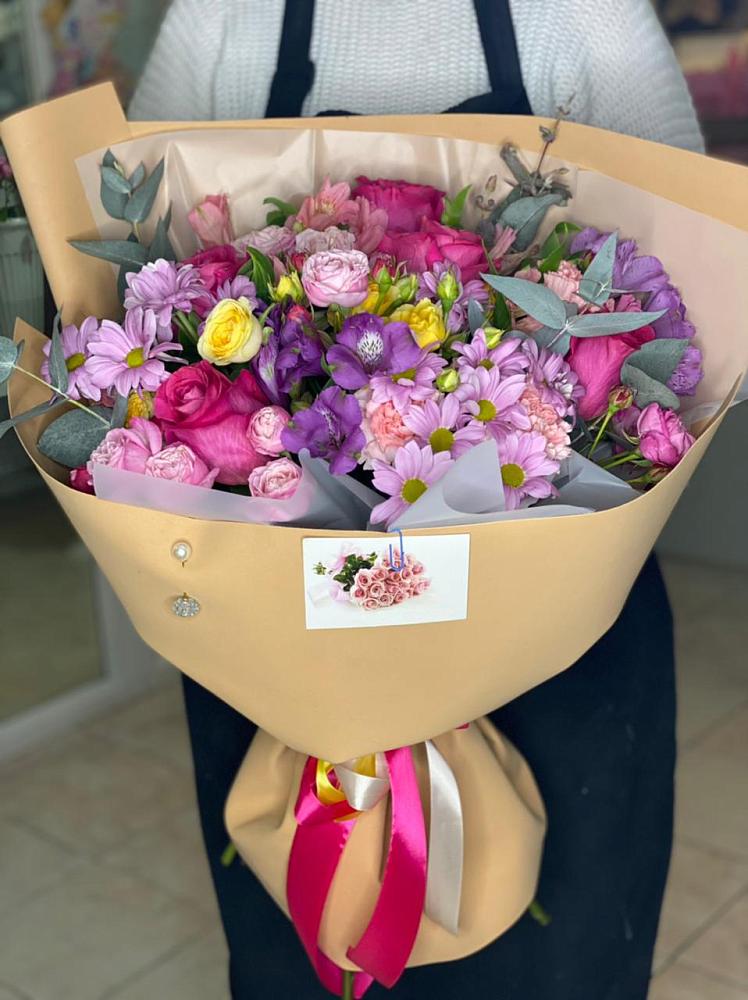 Букет цветов из: Хризантемы, Гвоздики и Альстромерии в Барсуках