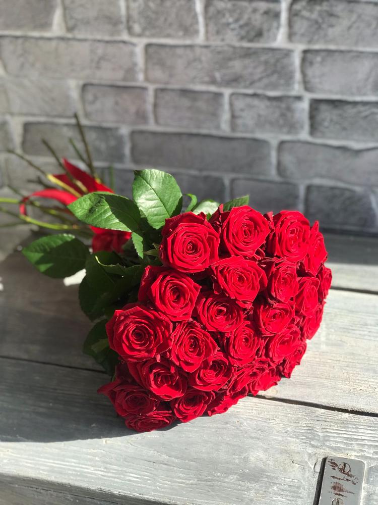Букет Красные розы Фридом в Барсуках