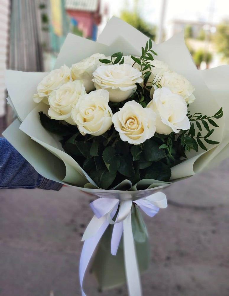 Букет Белые розы Проуд в Барсуках