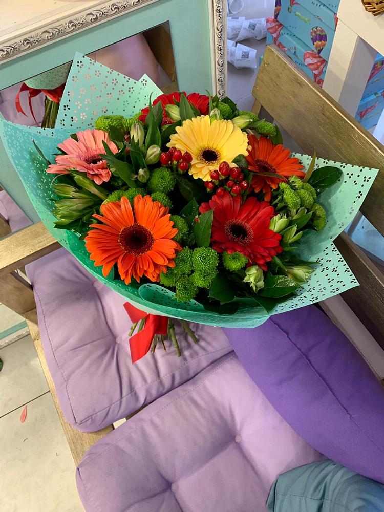 Букет цветов из: Герберы, Хризантемы и Альстромерии в Барсуках