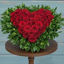 Цветочная композиция из Розы в виде сердца в Барсуках