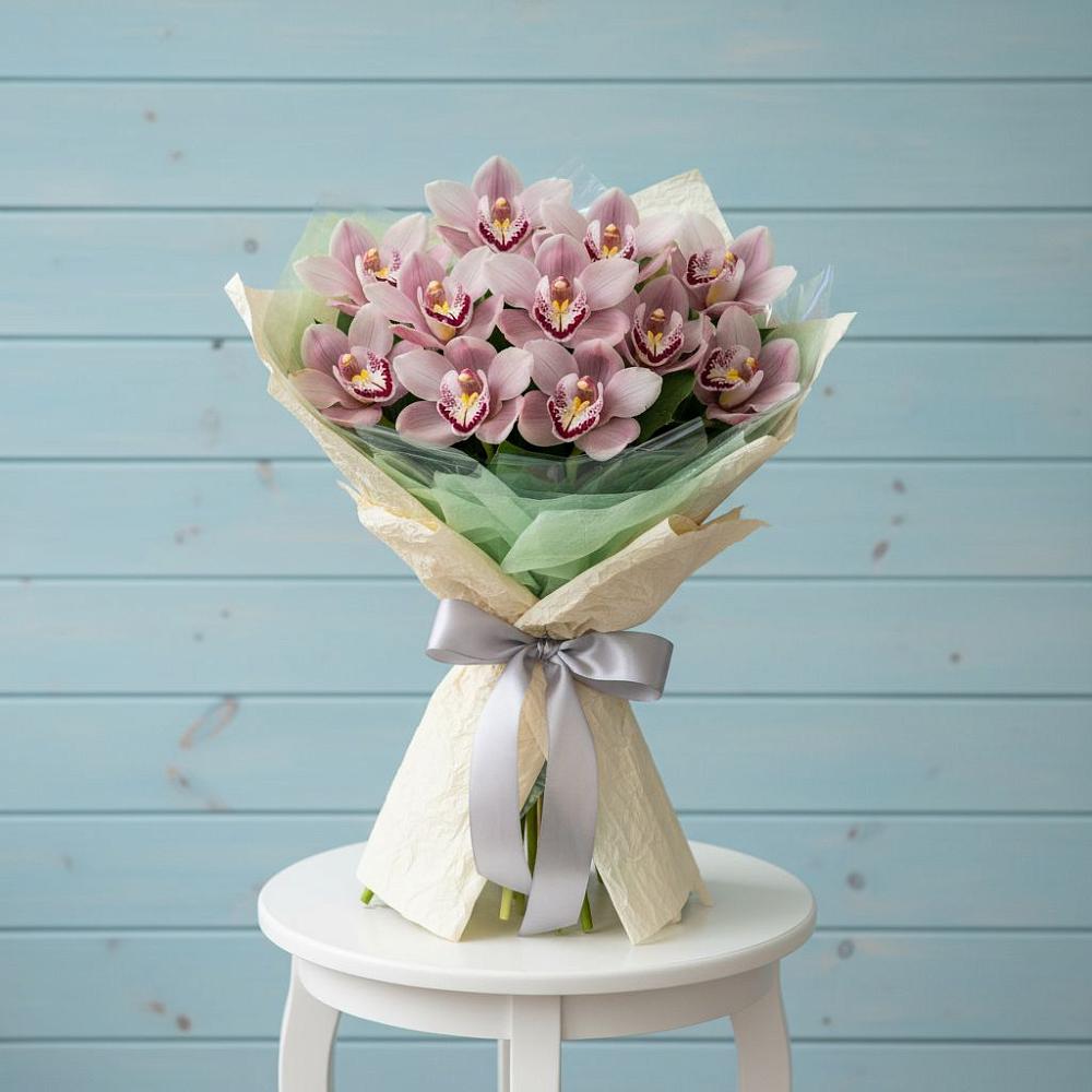 Букет цветов из: Орхидеи и Розы в Барсуках