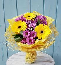 Букет цветов из:  Хризантемы и Герберы в Барсуках