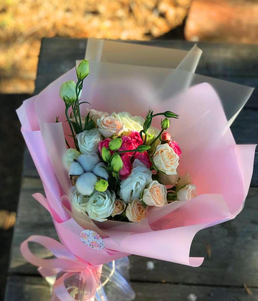 Букет цветов из: Розы и Лизиантусы в Барсуках