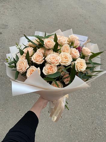 Букет Кремовые розы Латте в Барсуках
