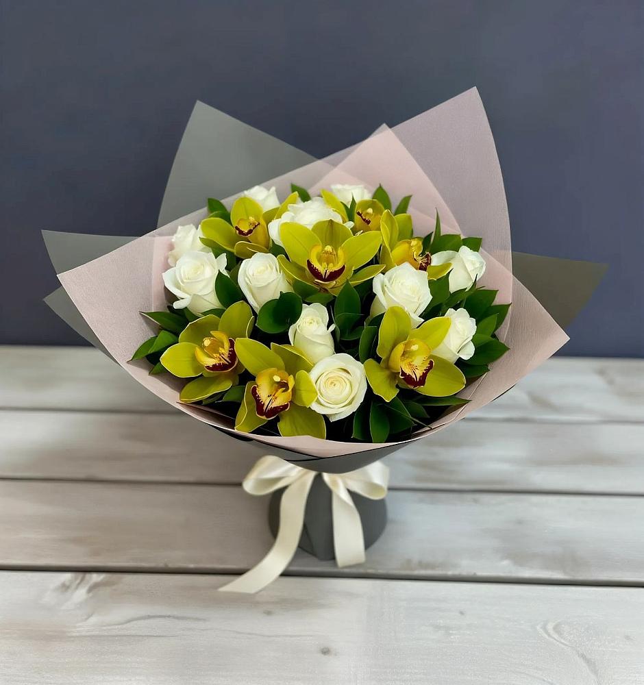 Букет цветов из: Орхидеи и Розы в Барсуках