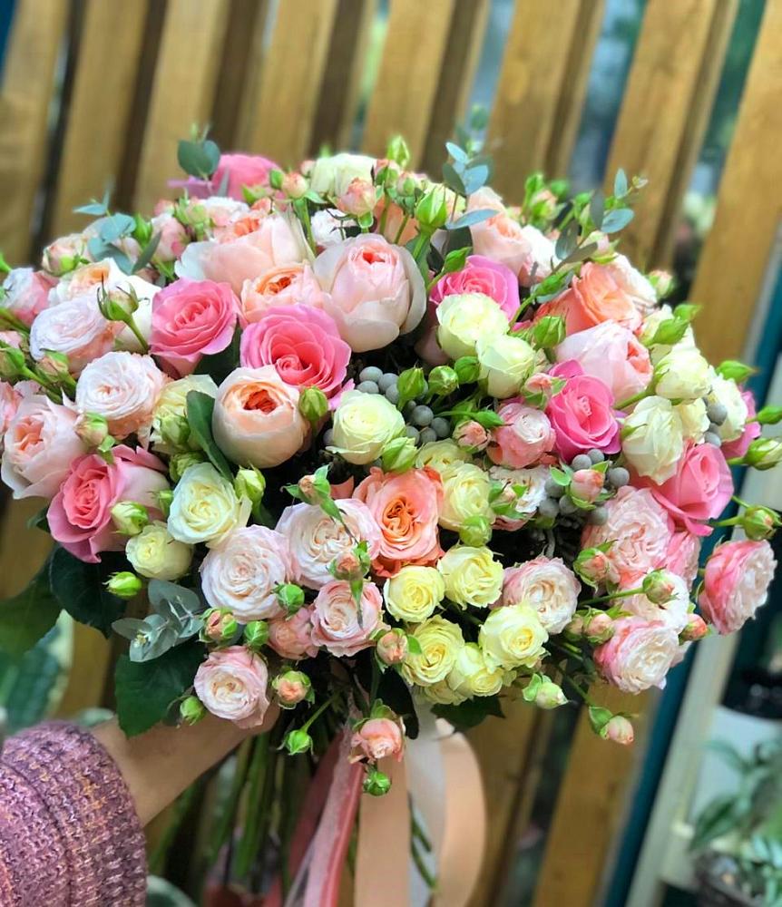 Букет цветов из: Розы в Барсуках