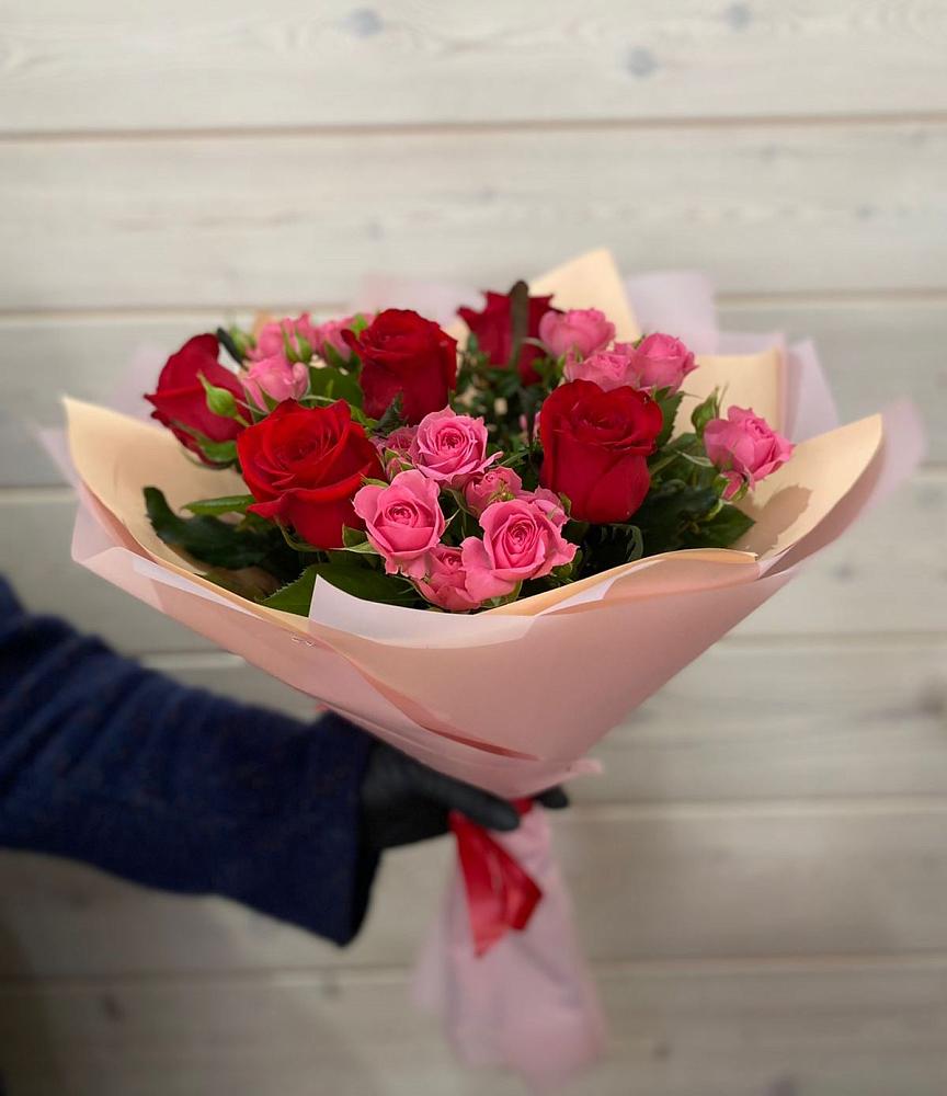Букет цветов из: Розы в Барсуках