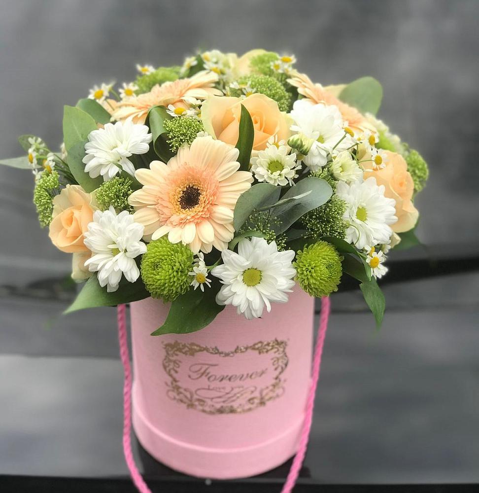 Цветочная композиция из Розы, Герберы и Хризантемы в шляпной коробке в Барсуках