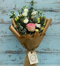Букет цветов из:  Розы и Лизиантусы в Барсуках